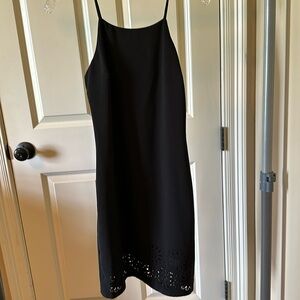 Sz0 Banana Republic little black dress with beautiful detailed bottom